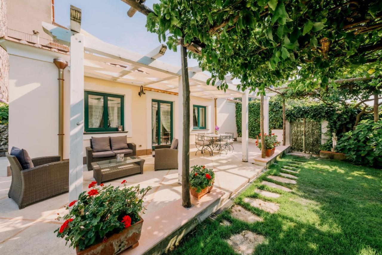 La Residenza Holiday House ラヴェッロ エクステリア 写真